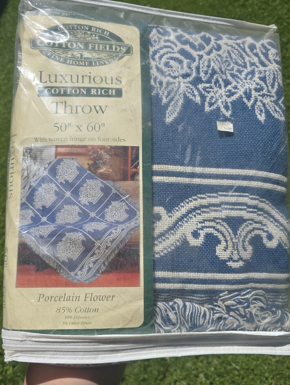 COTTON FIELDS Luxurious Throw Blanket Porcelain Flower Woven Fringe 50"×60"